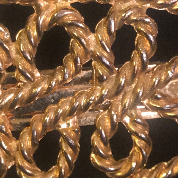 80’s Goldtone Wide Barrette - Picture 2 of 8